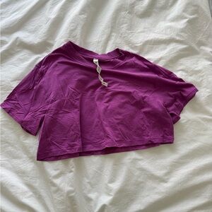 lululemon athletica Cropped Magenta Tee